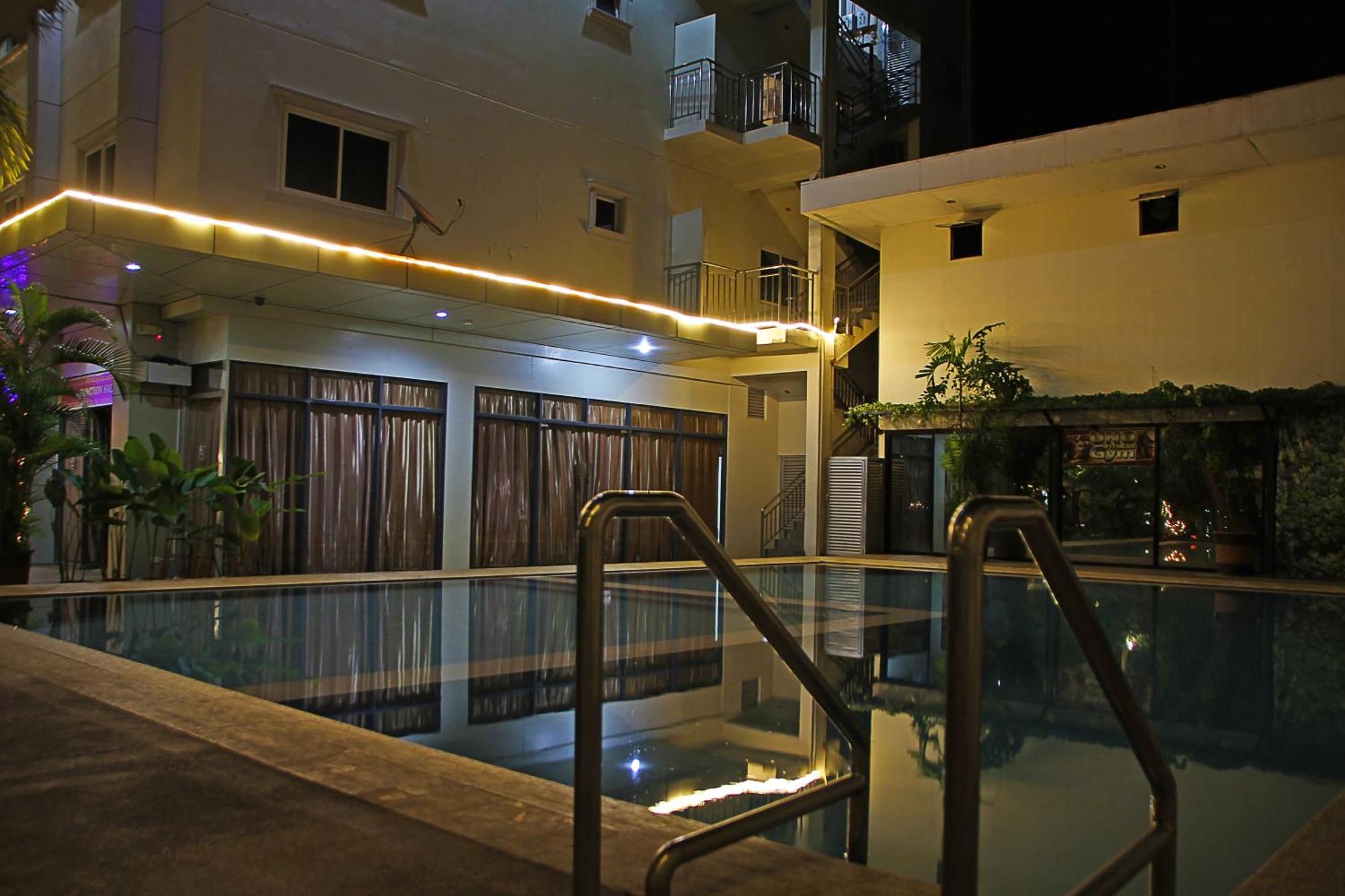 Palawan Uno Hotel Puerto Princesa Exterior photo