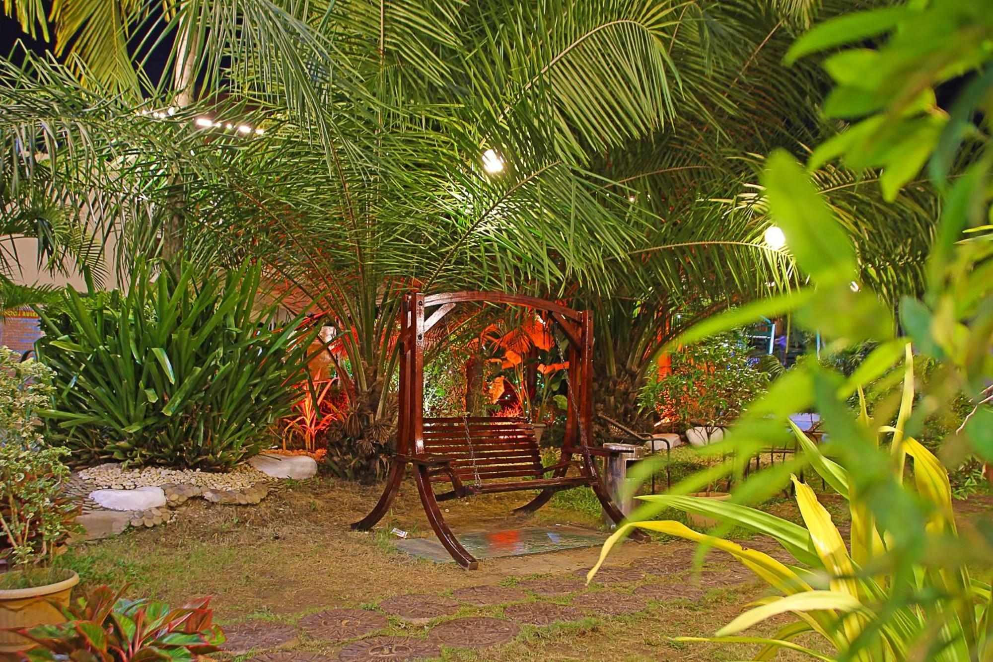 Palawan Uno Hotel Puerto Princesa Exterior photo