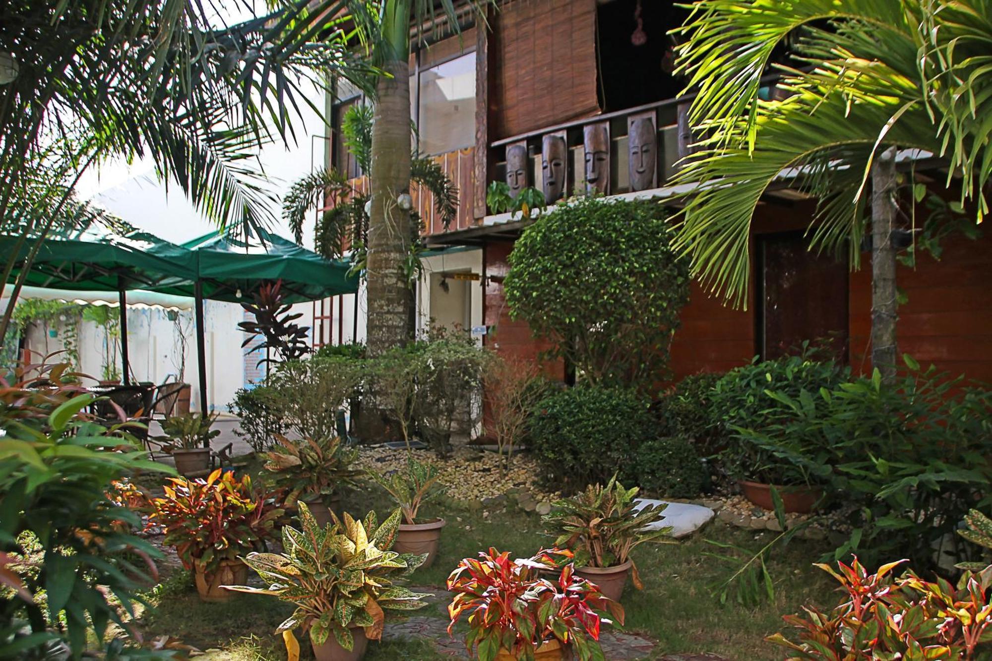 Palawan Uno Hotel Puerto Princesa Exterior photo