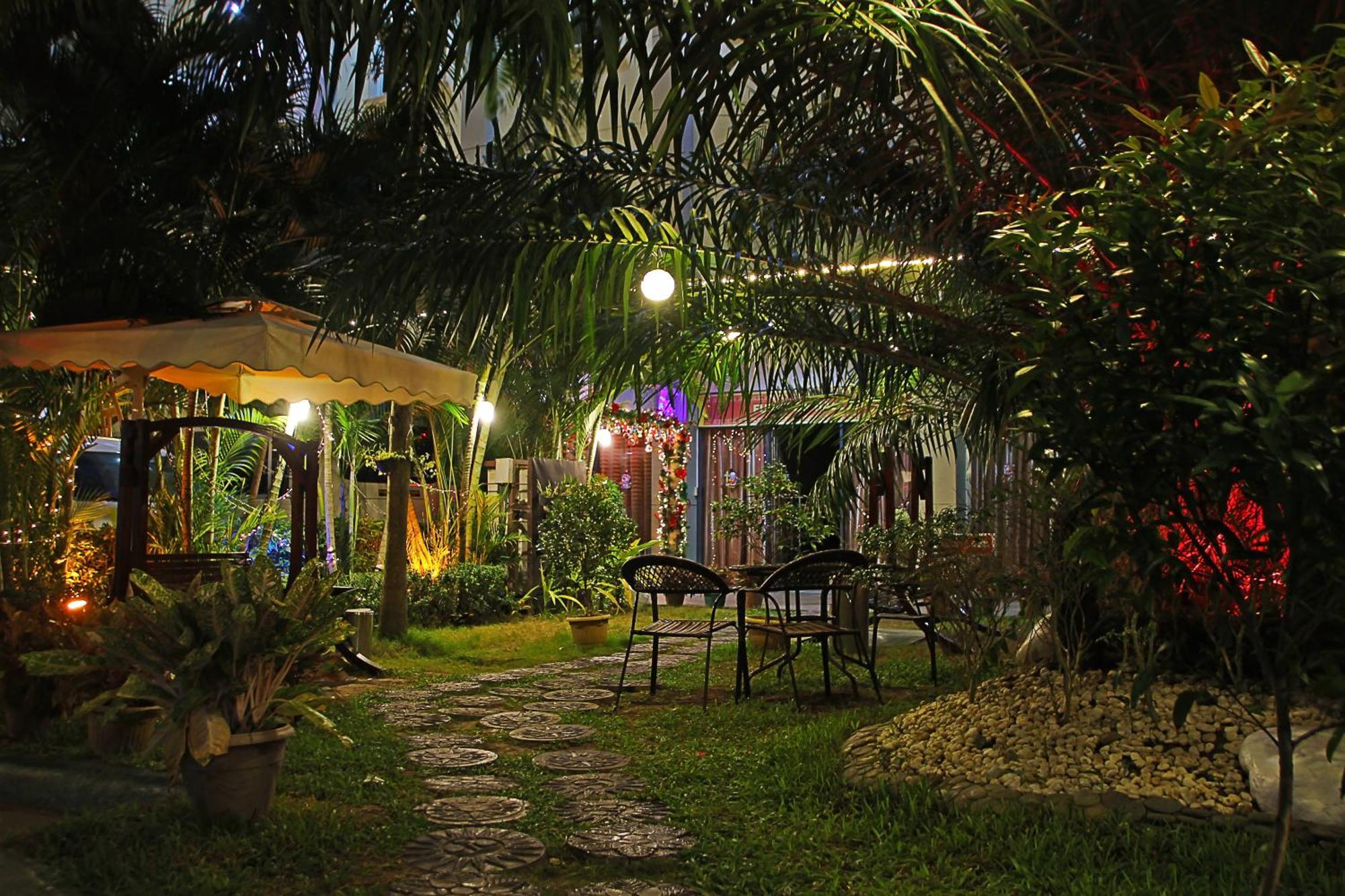 Palawan Uno Hotel Puerto Princesa Exterior photo